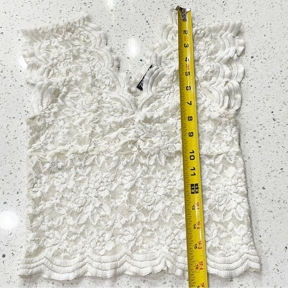 ZARA Ivory Lace Scalloped V-Neck Crop Top | Size Small - Picture 5 of 5